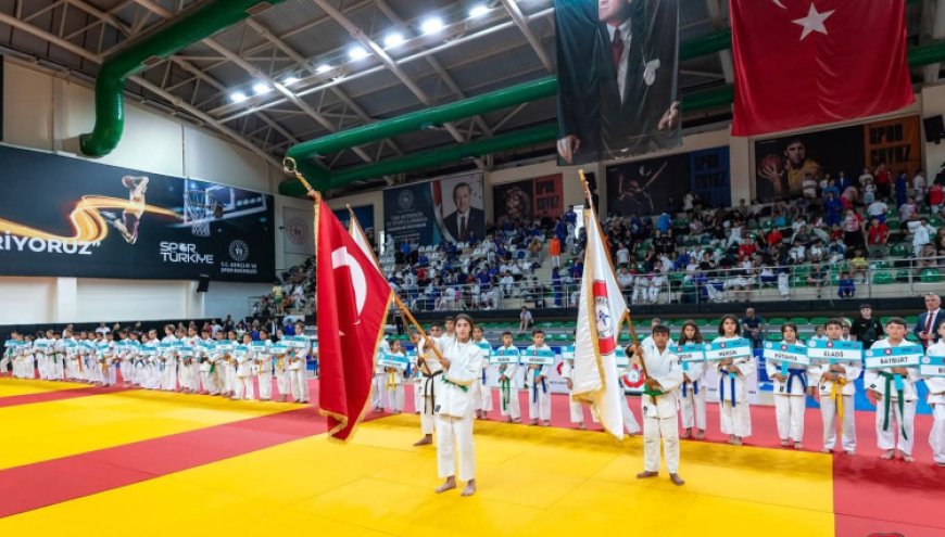 Bursa Osmangazili minik judocudan Türkiye ikinciliği