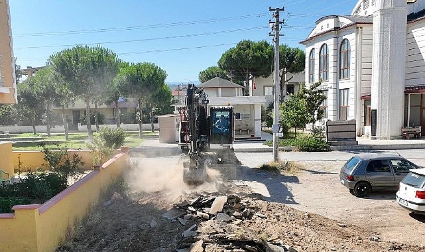 Burhaniye’de Kapsamlı Yol Yenileme Çalışmaları Aralıksız Sürdürülüyor