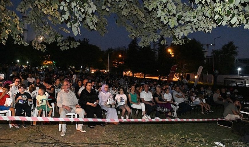 Osmangazi’de çocuklar açık hava sinemasında buluştu