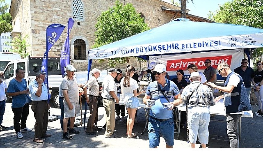 Aydın Büyükşehir Belediyesi’nden Vatandaşlara Aşure İkramı