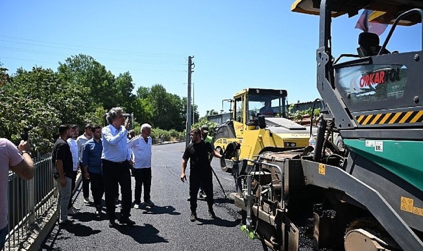 Kartepe İçmeler Caddesi’nde Asfaltlama Çalışmalarını Tamamladı
