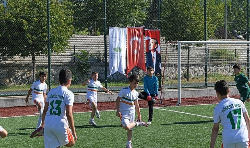 Geleceğin futbolcuları Osmangazi’de sahaya çıktı