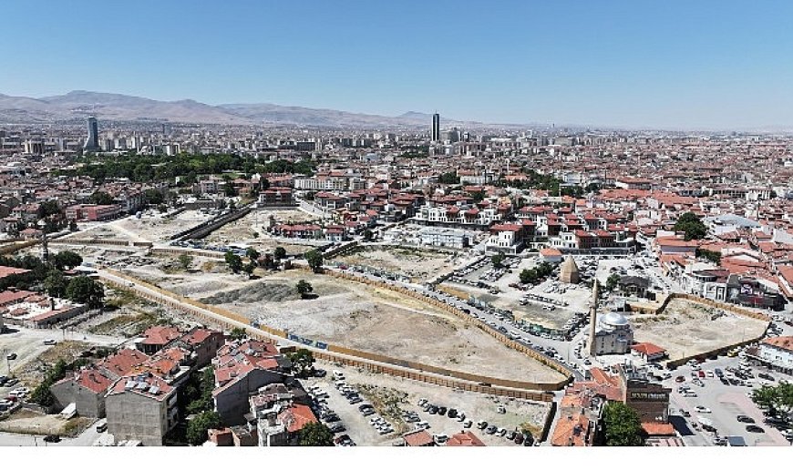 Başkan Altay: “Konya’nın Bir Başkent Olarak Surlarını Açığa Çıkarmak ve Turizm Potansiyelini Artırmak İçin Çalışıyoruz”