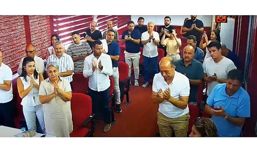 Belediye Meclisinde dayanışma mesajı: Ayakta alkışlandılar