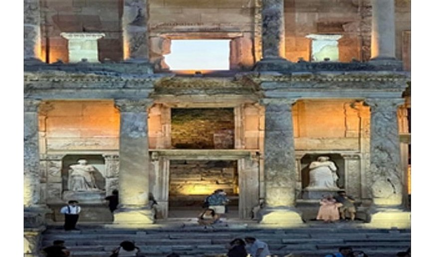 Gençler Efes’i keşfetti