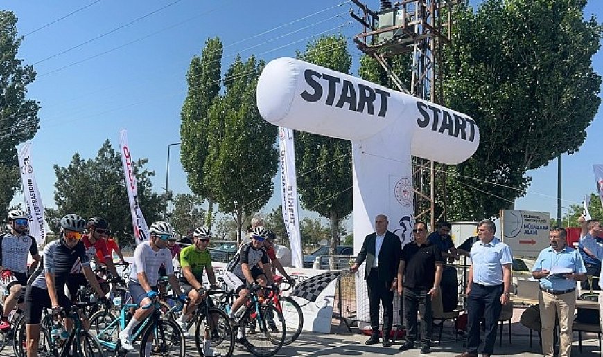 Konya’da düzenlenen Mustafa Ayyorkun Türkiye Yol Şampiyonası’nda Parabisiklet Startı Verildi