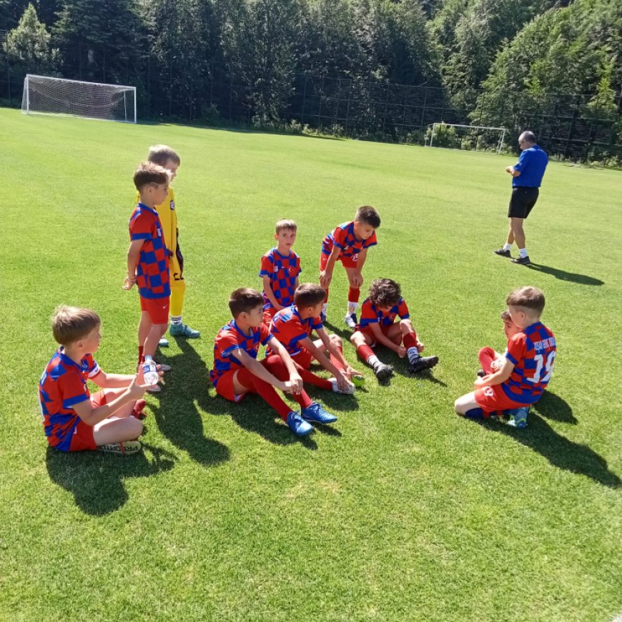 Edirne Keşanlı minikler Kartepe Turnuvası’nda ikinci oldu