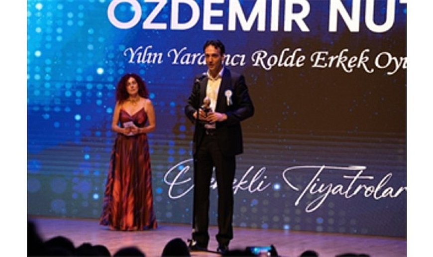 İzmir Şehir Tiyatroları’na anlamlı ödül