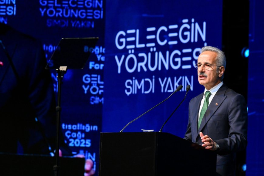Uzayda Güçlü Türkiye… İmzalar TÜRKSAT 7A için atıldı