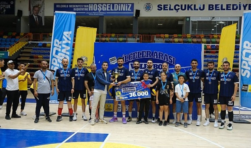 Konya Büyükşehir’in İlçeler Arası Voleybol Turnuvası’nda Şampiyon Hüyük