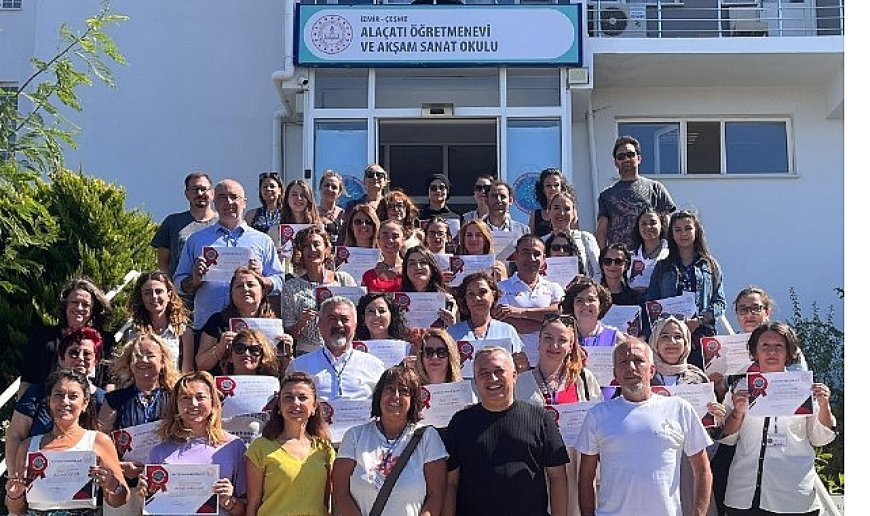 İzmir İl Millî Eğitim Müdürlüğü’nden Eğitimde, Erasmus+ Akreditasyonuyla Dolu Dolu Bir Yıl Geride Bırakıldı