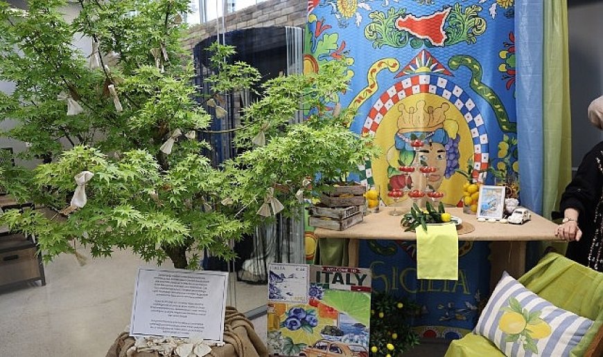 Moda Akademisi’nde “Vitrin Bir Sahne” sergisi açıldı