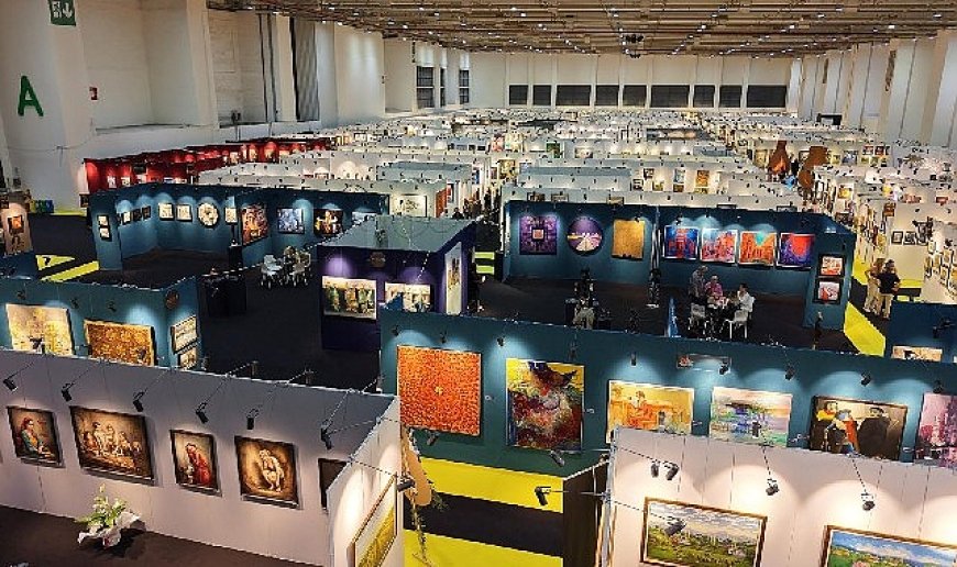 İzmir’de sanat ve antika fuarına yoğun ilgi
