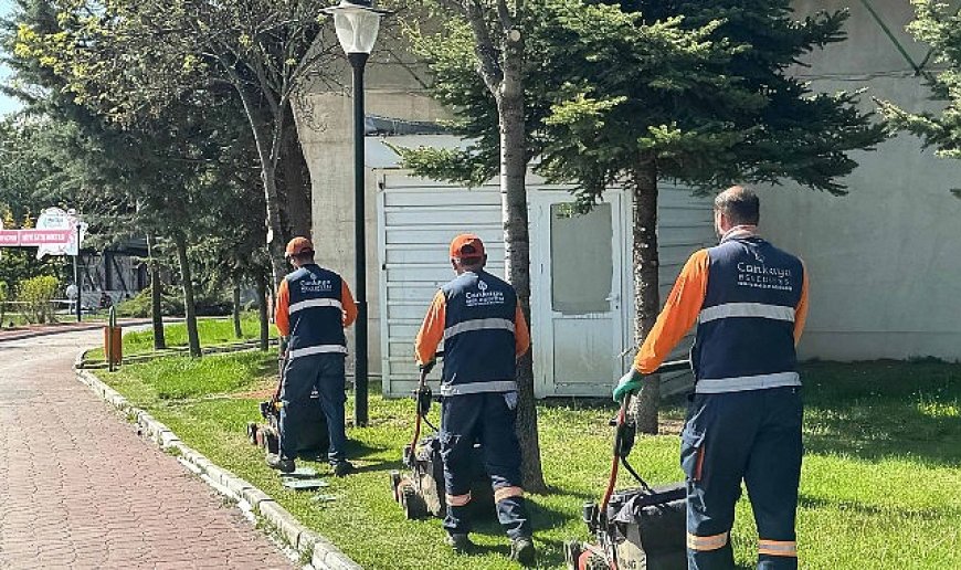 Çankaya Parklarında Bakım ve Onarım Mesaisi