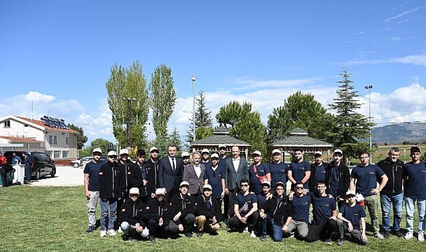 Başkan Altay Beyşehir Atabey Gençlik ve Eğitim Kampı’nda LİMA Öğrencileriyle Buluştu