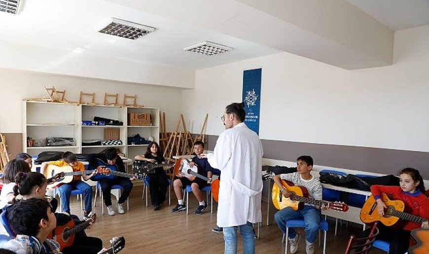 Başkan Çerçioğlu’ndan geleceğin sanatçılarına tam destek