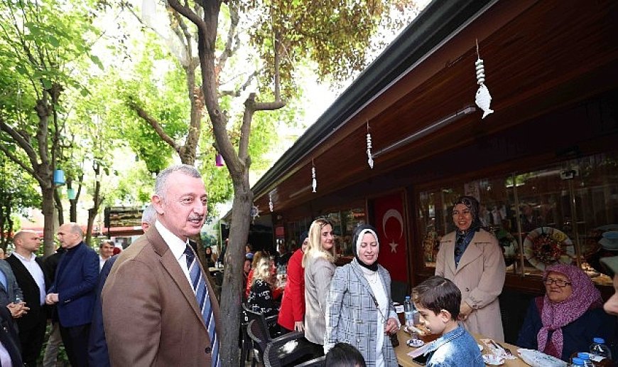 Başkan Büyükakın, Gebze’de kadın esnaflarla buluştu