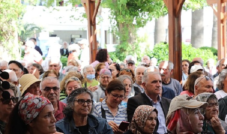 Başkan Ertaş Altınoluk’ta Vatandaşlarla Buluştu