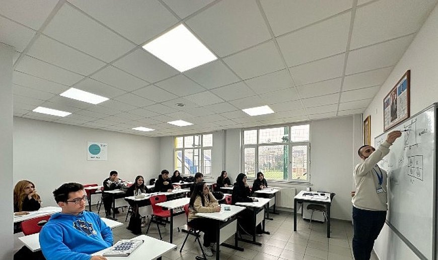 Bakırköylü Gençler Ücretsiz LGS ve YKS Kursları ile Geleceğe Hazırlanıyor