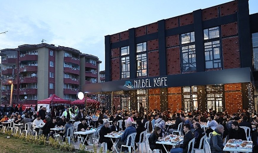 Başkan Şadi Özdemir gençlerle iftarda buluştu