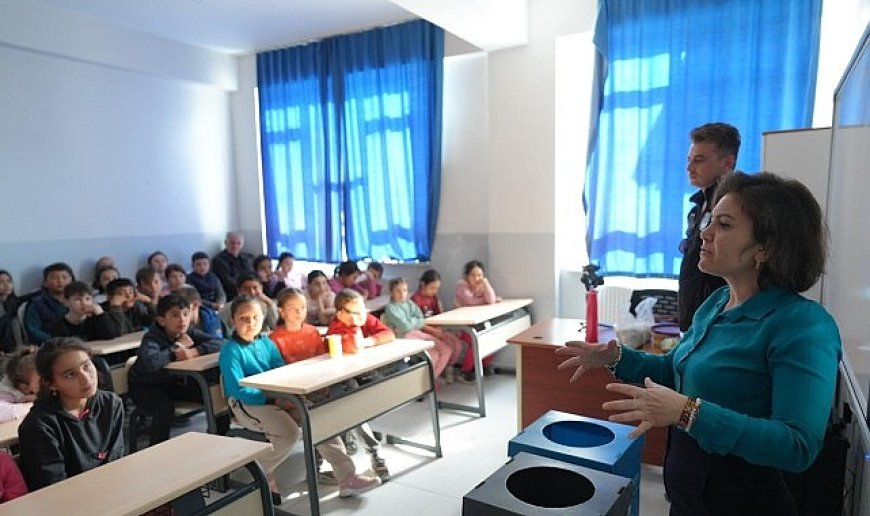Burhaniye belediyesi’nden öğrencilere çevre eğitimleri sürüyor