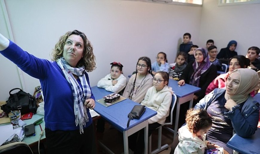 Konak’ta çocuklar hem eğleniyor hem öğreniyor