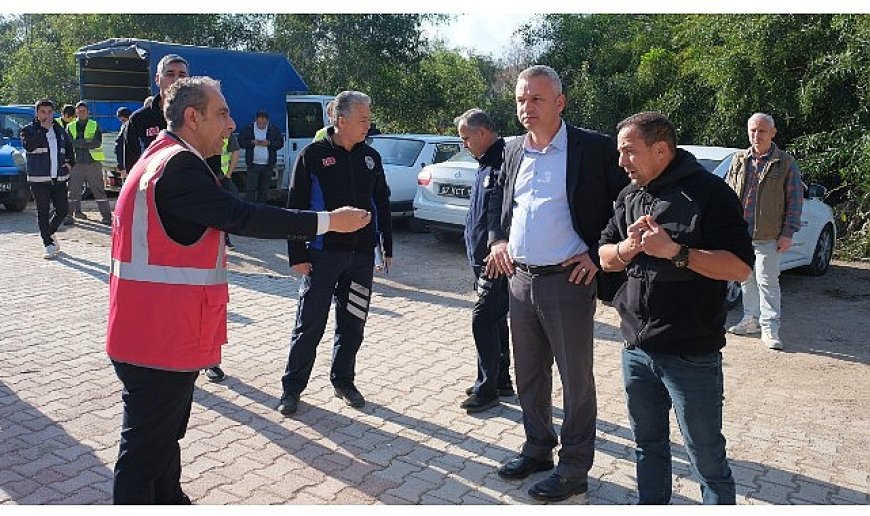 Kemer’de kaçak yapılar yıkılıyor