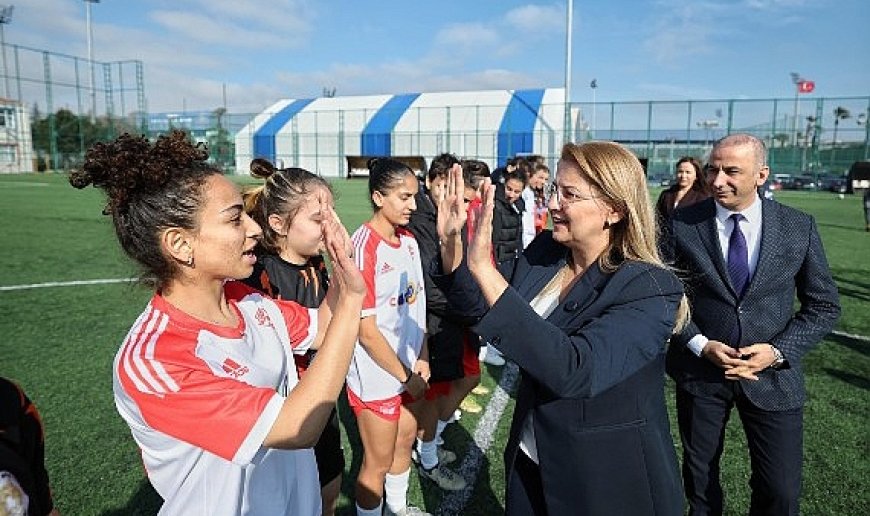 Bakırköy’de dünya emekçi kadınlar günü turnuvası düzenlendi 