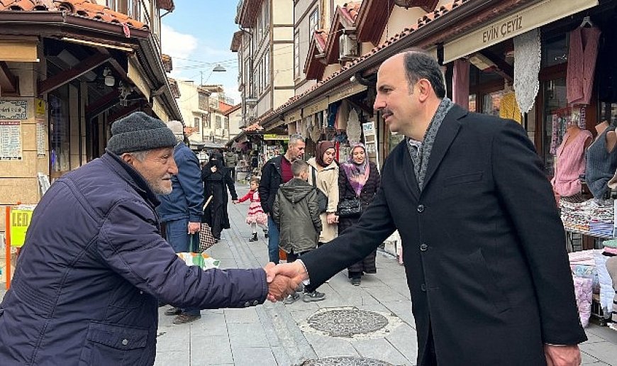 Başkan Altay İftar Öncesi ve Teravih Sonrası Konyalılarla Bir Araya Geldi