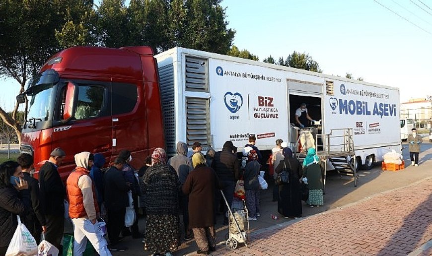 Büyükşehir’den Ramazan ayının ilk gününde sıcak yemek ikramı