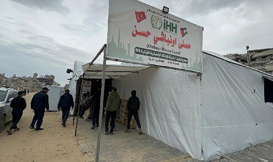 Gazze'de Ramazan'a çadır cami: İsrail yıktı, Büyükşehir kurdu