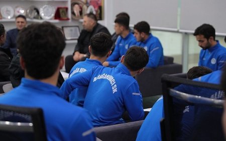 Aliağa Helvacı Spor U-18 Takımı İzmir Şampiyonu Oldu