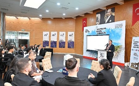 Büyükşehir’de ‘Antalya Yerel Gençlik Forumu’ düzenlendi