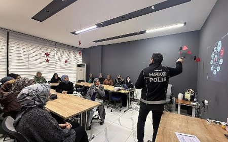 Anne Şehir'de 'En İyi Narkotik Polisi Anne' eğitimi