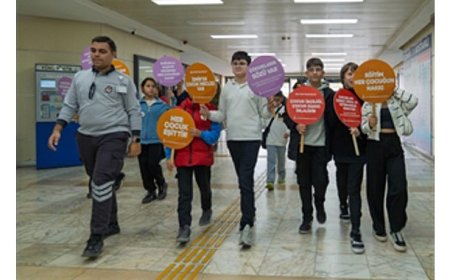 İzmir çocuğu merkeze koydu, Türkiye’ye örnek oldu