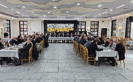 Vali Aktaş Gölcük’te Muhtarların Taleplerini Dinledi