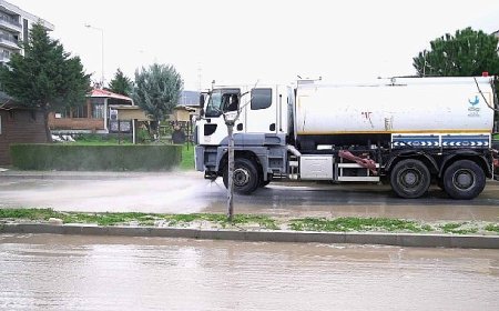 Aliağa Belediyesi Yağmur Sonrası Sahada