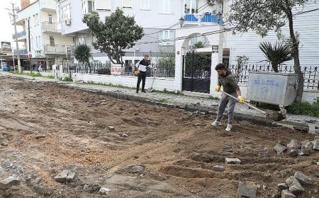 Edremit Belediyesi’nden İkizçay Mahallesi’nde yoğun yol mesaisi