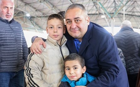 Ufuktepe Semt Pazarı’nda Başkan Özarslan’a Sevgi Seli