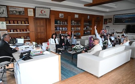 Uğur Okullarından Başkan Topaloğlu’na ziyaret