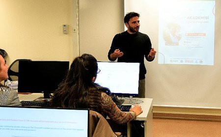 Bornova Muhtarlar Akademisi örnek oluyor