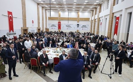 Başkan Mesut Özarslan, Çorumluları İftarda Ağırladı