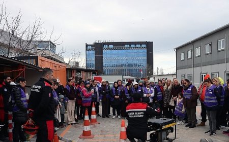 Maltepeli kadınlar afetlere müdahaleyi uygulamalı öğrendi