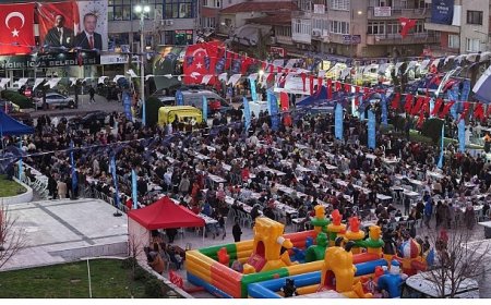 Başkan Çerçioğlu İncirliova'da İftar Sofrasında Vatandaşlar İle Bir Araya Geldi