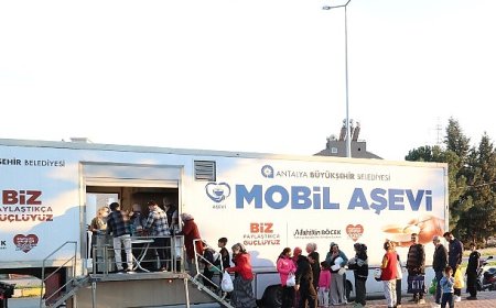 Büyükşehir’in geleneksel iftar ikramı sürüyor