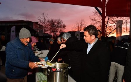 Başkan Erkan Aydın Panayır’da Vatandaşlarla Gönül Sofrasında Buluştu