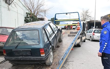 Manisa Büyükşehir Sahipsiz ve Hurda Araçları Kaldırıyor