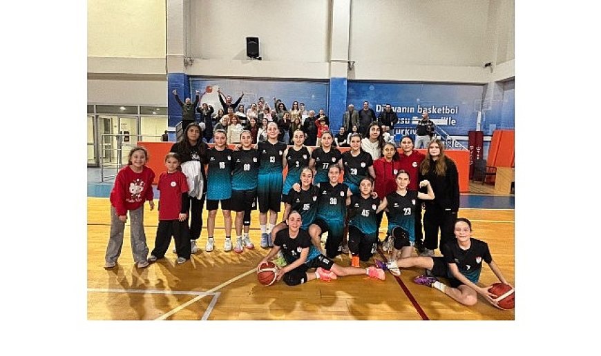Bayraklı Belediyesi U14 Kız Basketbol Takımı İzmir Şampiyonu Oldu