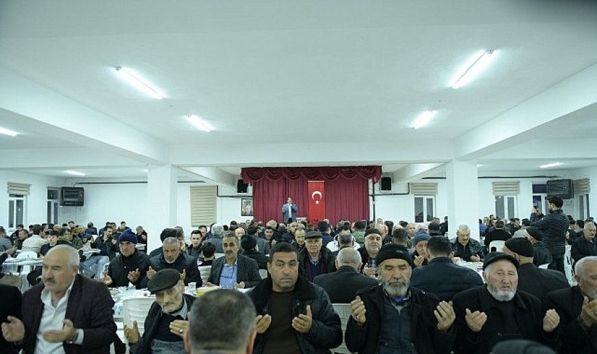 Başkan Çırpanoğlu Mahalle Sakinleriyle İftarda Buluştu