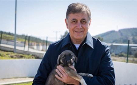 Başkan Tugay'dan İzmirlilere çağrı: Yarım saatinizi ayırın, bir cana umut olun